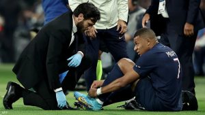 مدرب باريس سان جرمان يكشف تفاصيل إصابة مبابي في مباراة الكلاسيكو – بين ماتش  Bein Match